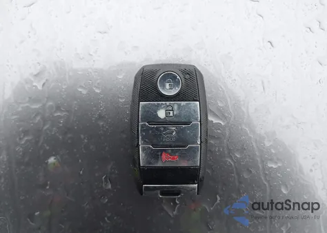 2016 Kia Sorento 3.3L Sxl z USA, uszkodzony, nr VIN 5XYPKDA50GG065946